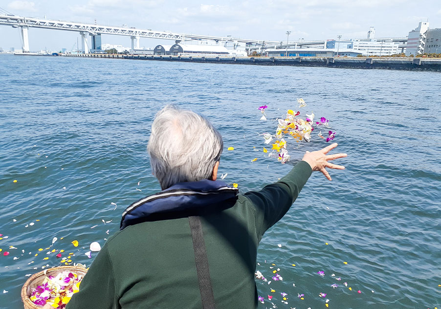 写真：国内外の美しい海を結ぶ海洋散骨・エンディングのトータルサポート