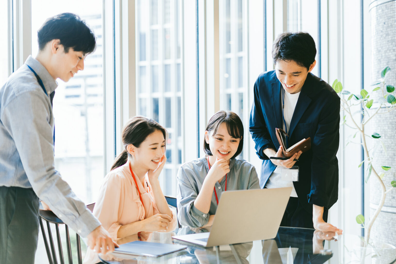 写真：企画営業・旅行業業務