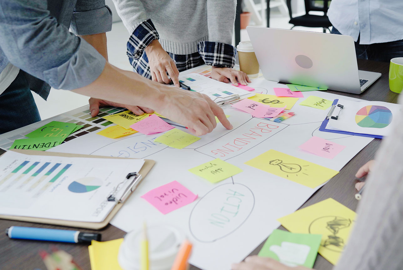 写真：ＣＲＭ・営業サポート・広報・事務