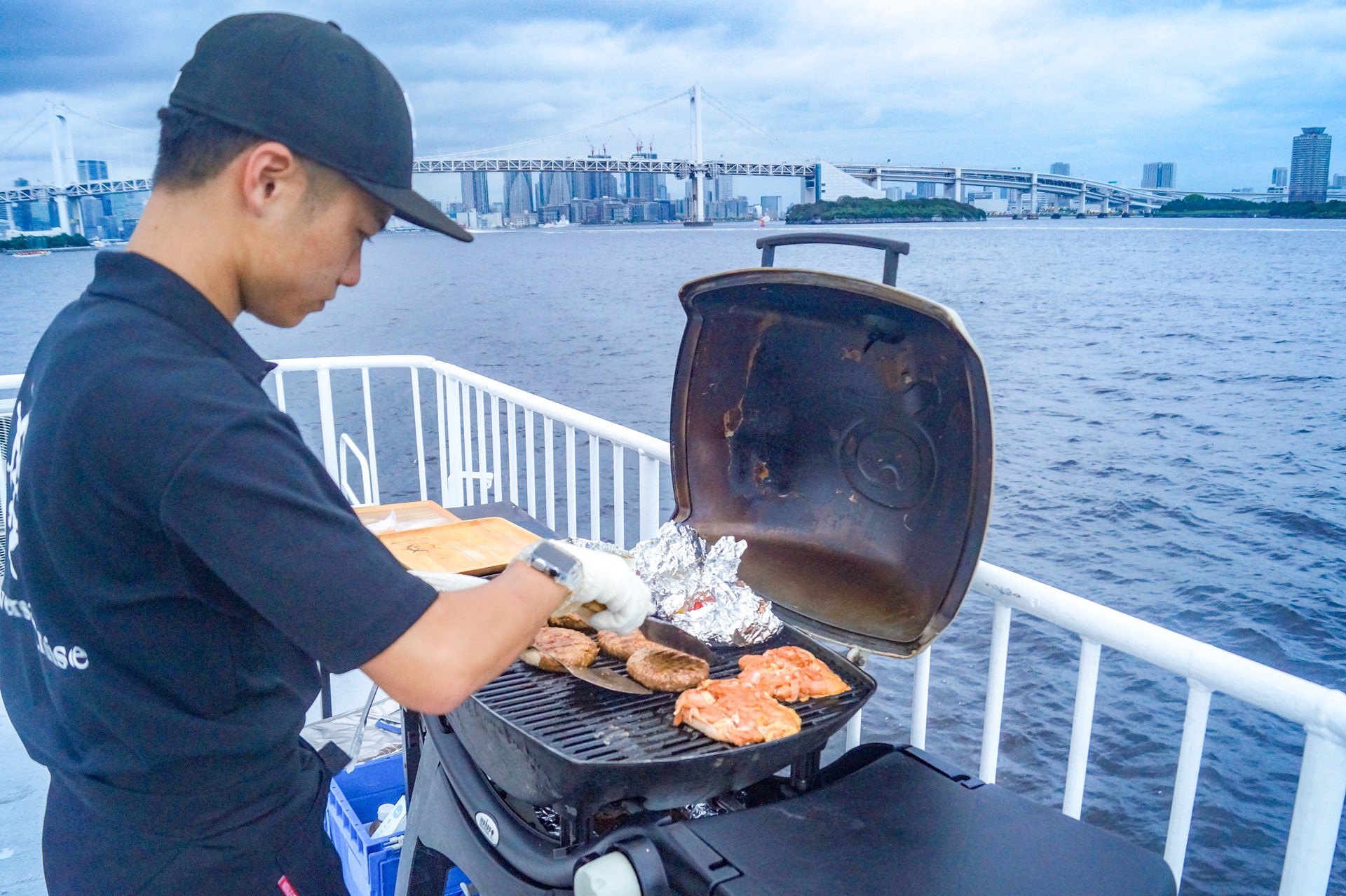 写真：本格出張BBQ・スタッフ業務